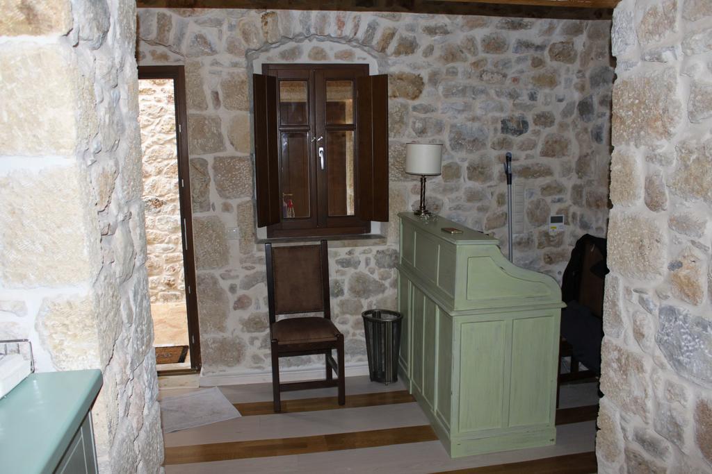 Vetilios Lithos Boutique Hotel Néon Oítilon 외부 사진